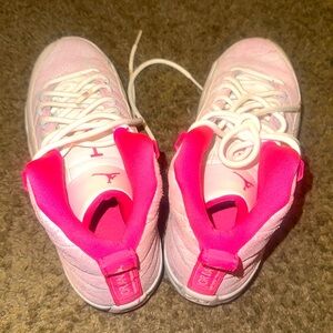 Jordan 12 Retro
Arctic Punch (GS)